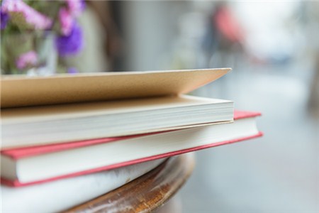 注冊(cè)會(huì)計(jì)師教材重要嗎？可以只看輔導(dǎo)書嗎？