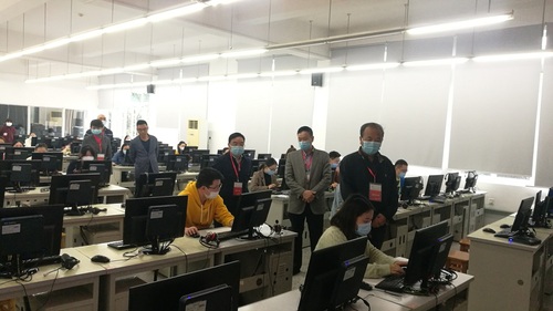 圖一、省財政廳二級巡視員黃友、省注協(xié)會長李澤民及省注會考委會副主任、省注協(xié)秘書長易德鶴等省考委會成員到部分考點現(xiàn)場督查、指導工作。 (2).jpg