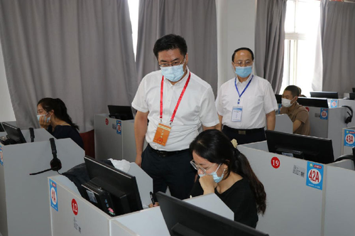 山西省財(cái)政廳黨組成員、副廳長(zhǎng)蔡江澤赴考點(diǎn)巡視